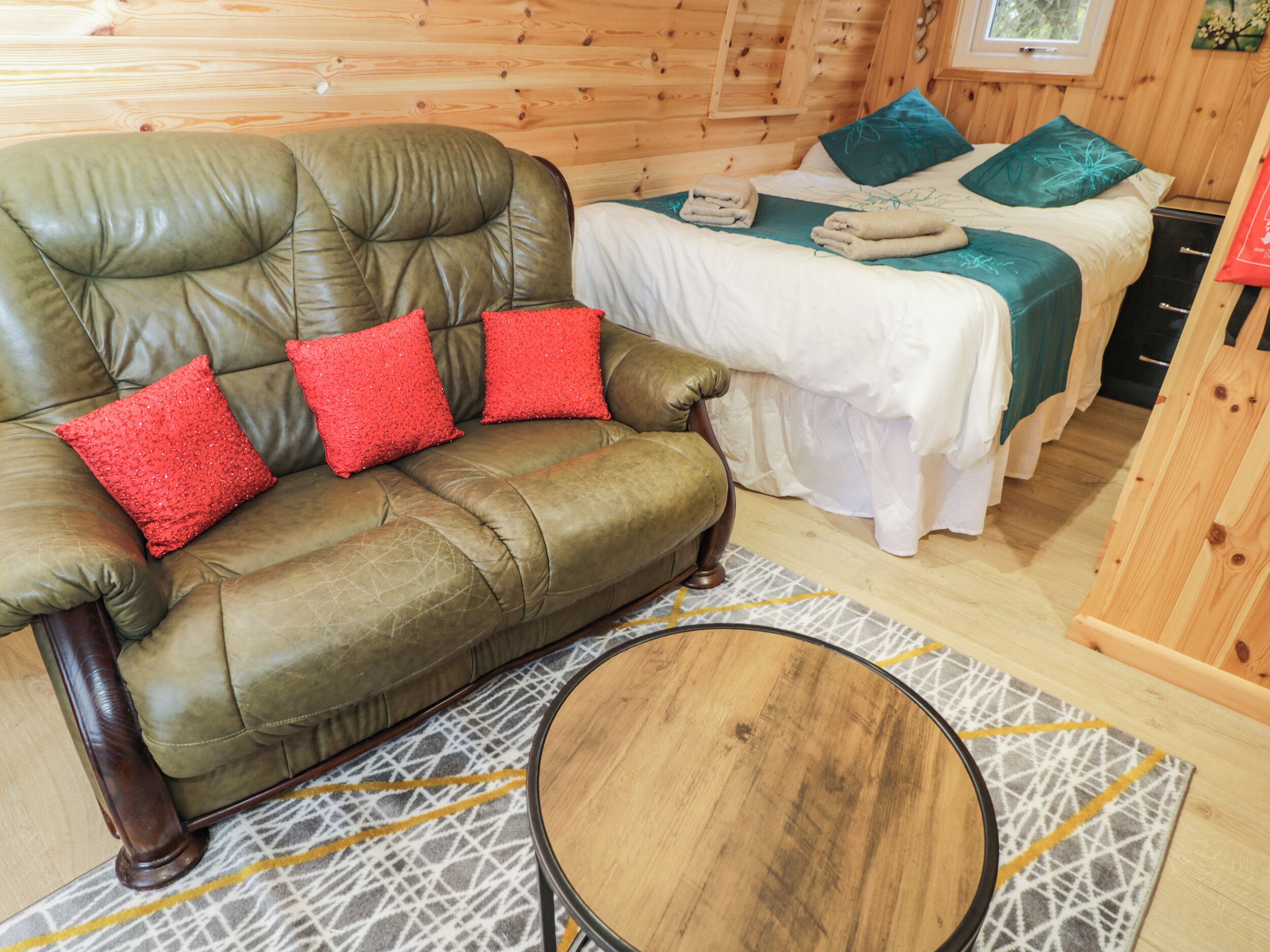 1 개의 침실, 각각 다른 스타일의 인테리어, 각각 다르게 가구 비치, 무료 WiFi