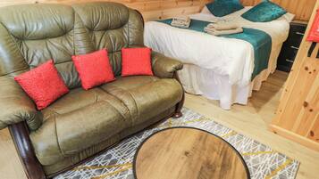 1 habitación, decoración personalizada y muebles diferentes