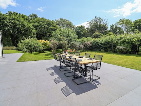 ์ผ์ธ ์๋น