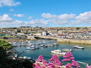 Marina - Harvey's House (Helston)