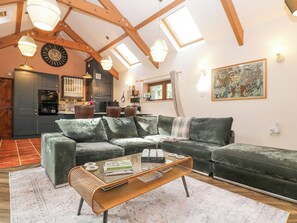 Living area - Harvey's House (Helston)