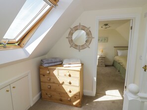 2 bedrooms, individually decorated, individually furnished, free WiFi - Little Owl Barn (Worcester)