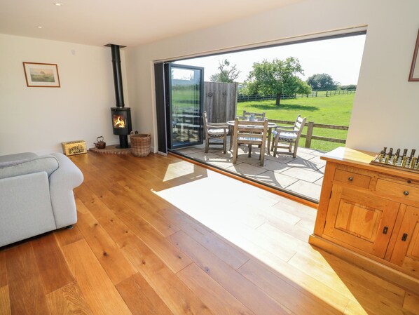 Interior - Little Owl Barn (Worcester)