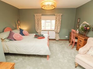 3 bedrooms, individually decorated, individually furnished, free WiFi - Horseshoe Cottage (Romsey)