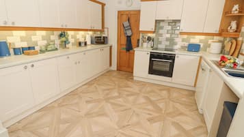 Fridge, dishwasher, electric kettle, toaster