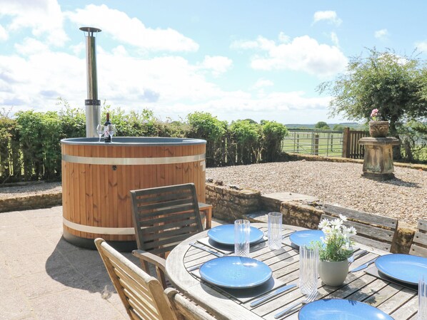 Outdoor dining - Thornfield (Bishop Auckland)