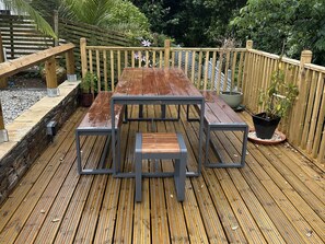 Tempat makan outdoor