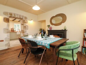 Dining - Josie (St Austell)