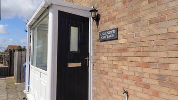 Cottage | Exterior detail