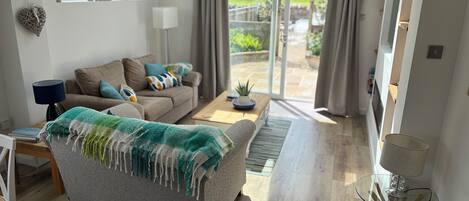 Cottage | Living area