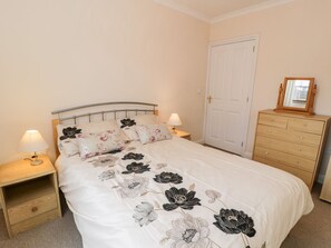3 Schlafzimmer, individuell dekoriert, individuell eingerichtet