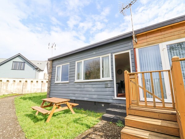 Cottage | Exterior - 15 The Park (Bude)