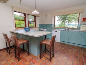 Fridge, dishwasher, cookware/dishes/utensils