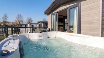 Stuga | Bubbelpool utomhus