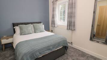 1 dormitori, decoració individual i mobiliari individual