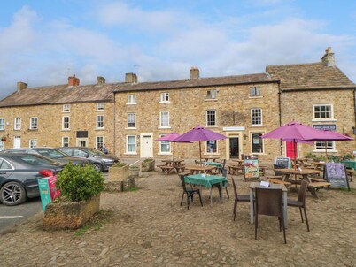 The Chase - 30 Ayr Avenue