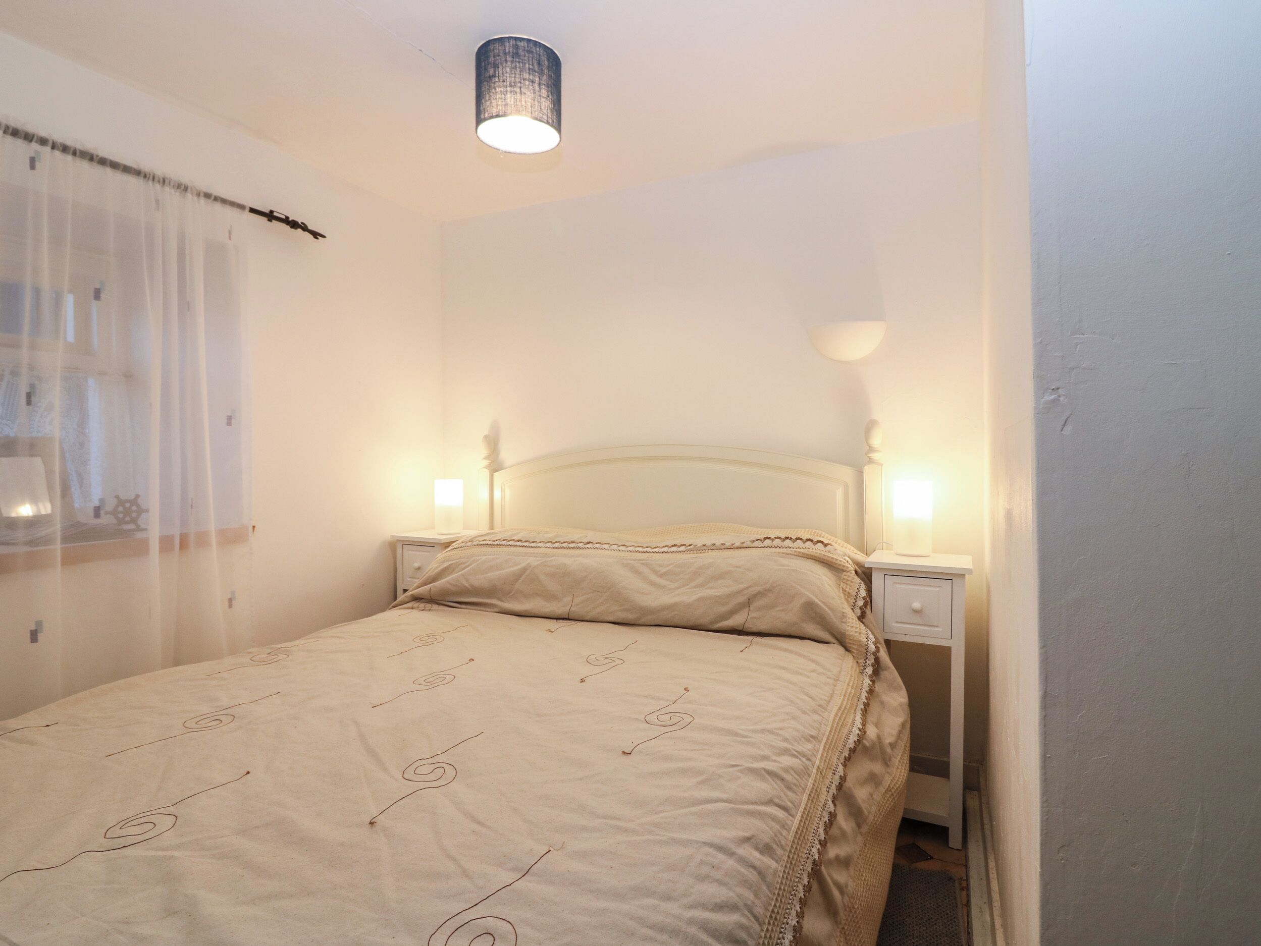 2 habitaciones, decoración personalizada y muebles diferentes 