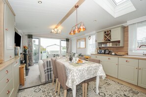 Dining - Polperro Road (Looe)