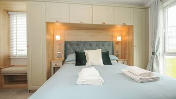 2 bedrooms, individually decorated, individually furnished, free WiFi