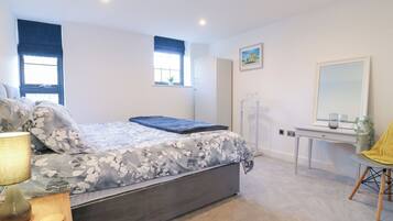 6 bedrooms, individually decorated, individually furnished, free WiFi