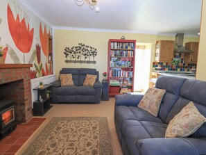 Living area - Hazel's Cottage (Campbeltown)