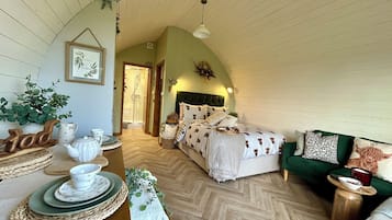 Cottage | 1 bedroom, individually decorated, individually furnished, free WiFi