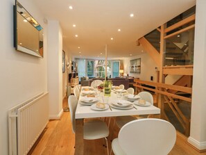 Dining - 5 Red Sails (Poole)