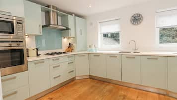 Fridge, dishwasher, electric kettle, toaster