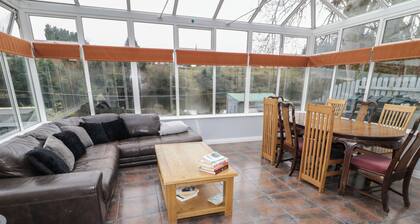 2 Carlton Cottage