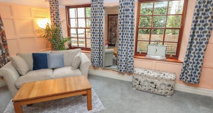 The Laurels Flat