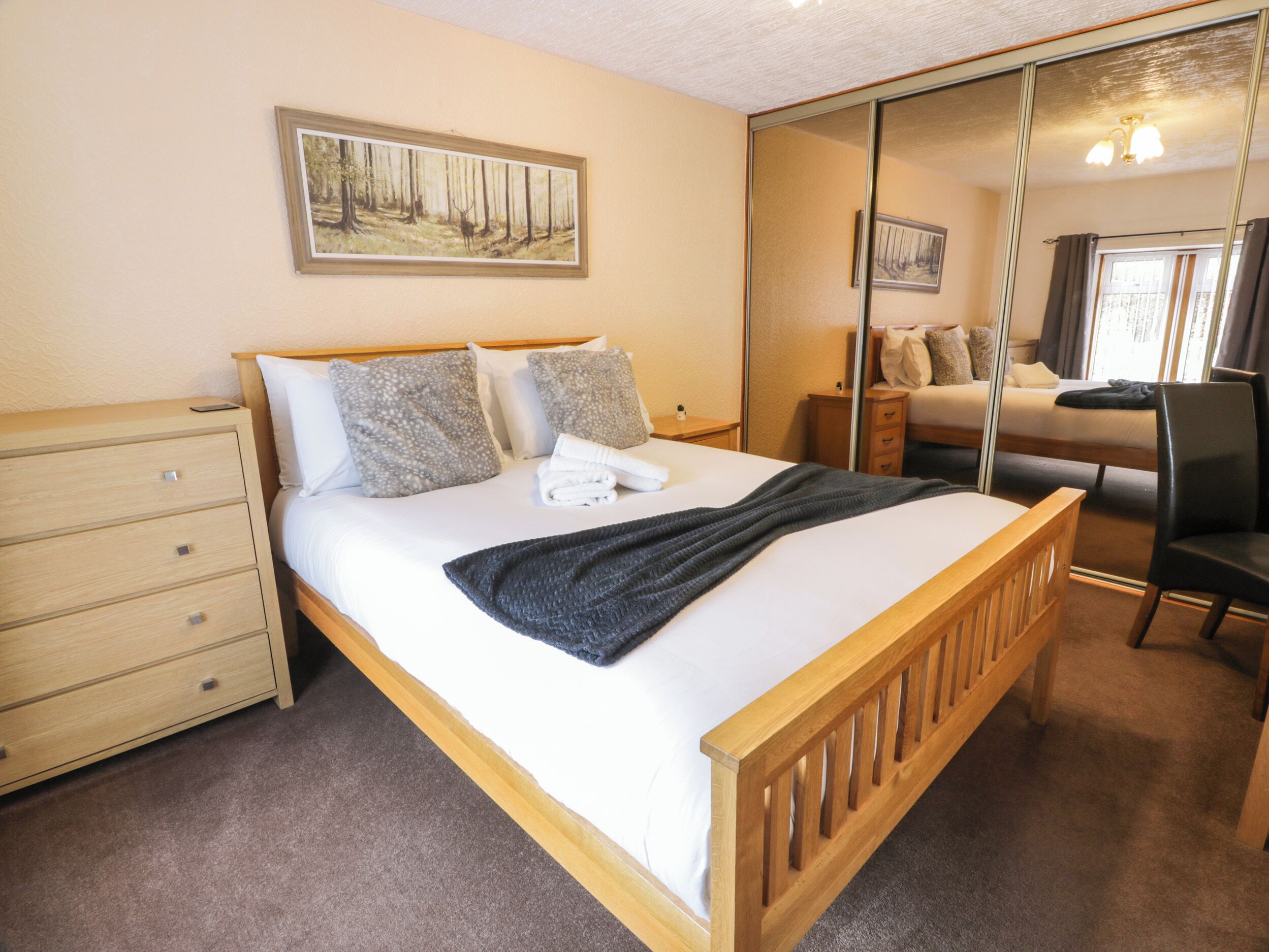 2 bedrooms, individually decorated, individually furnished, free WiFi