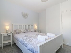 3 quartos, individualmente decorados, individualmente mobiliados