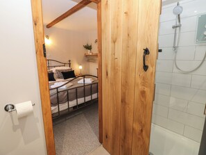 Shower - Larl Cottage (Barnard Castle)