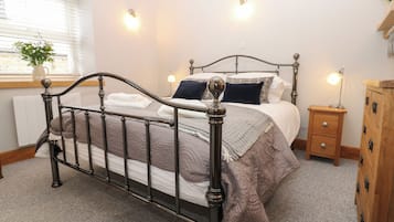 1 bedroom, individually decorated, individually furnished, free WiFi