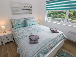 2 bedrooms, individually decorated, individually furnished, free WiFi