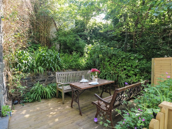 Cottage | Outdoor dining