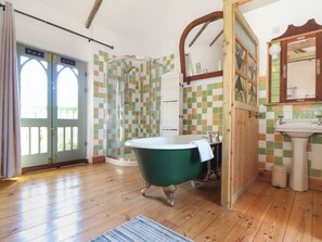 Shower - Oofoos Barn (Helston)