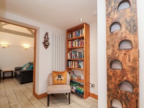 Cottage | Interior