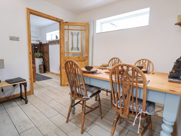 Cottage | Interior
