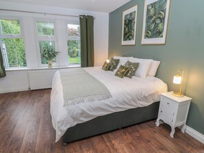 5 Schlafzimmer, individuell dekoriert, individuell eingerichtet