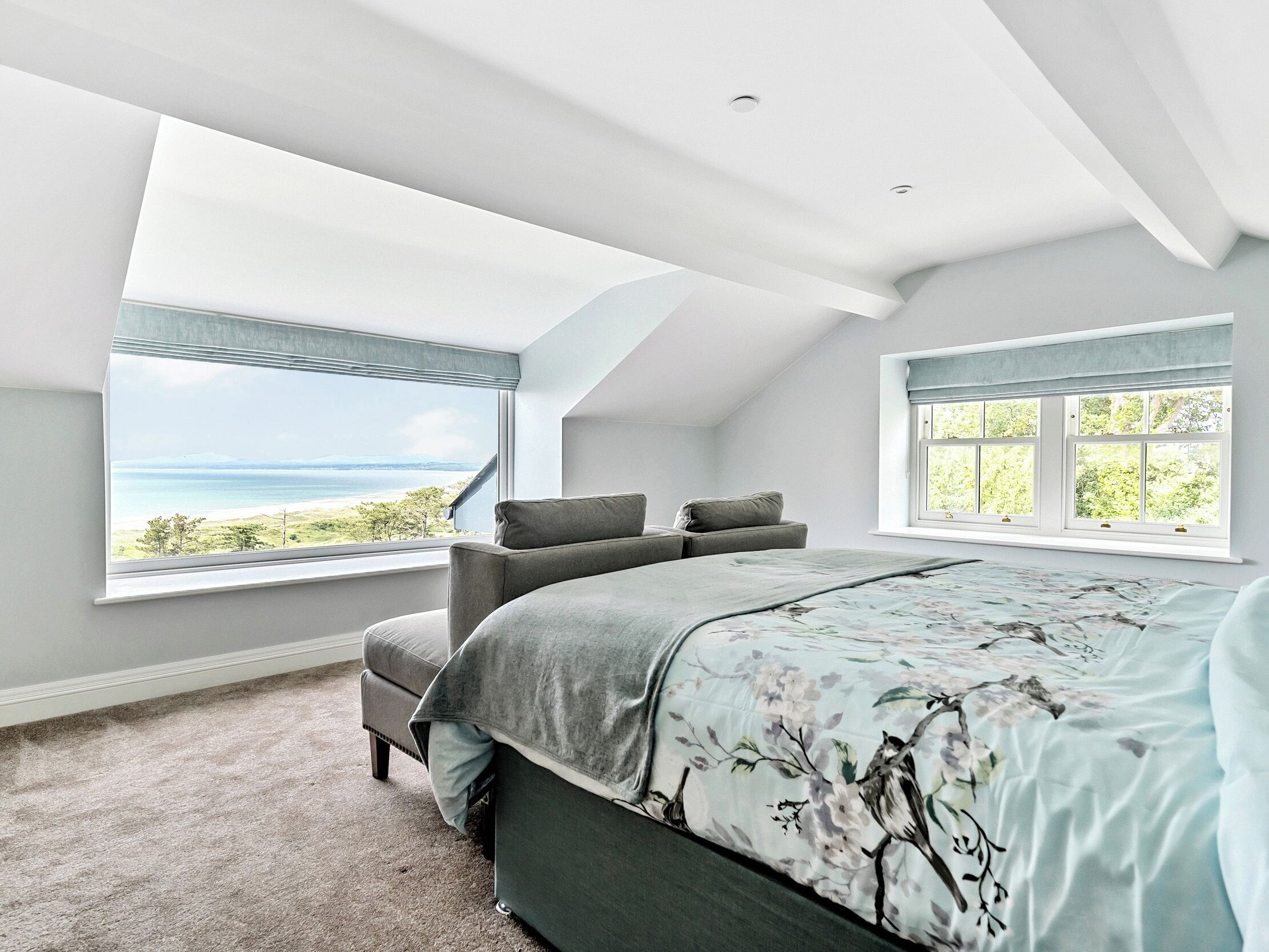 5 bedrooms, individually decorated, individually furnished, free WiFi