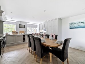 Dining - Valerian Lodge (Harlech)