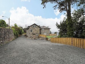 Exterior - Valerian Lodge (Harlech)