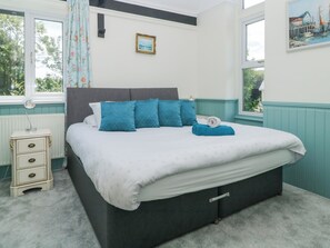 4 bedrooms, individually decorated, individually furnished, free WiFi - The Coach House (Dawlish)