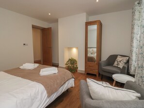 4 bedrooms, individually decorated, individually furnished, free WiFi - Heather's Cottage (Carlisle)