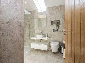 Shower - Heather's Cottage (Carlisle)