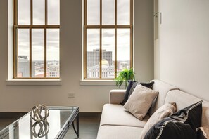 Interior - Wfh-friendly Studio in Downtown Newark (Newark)