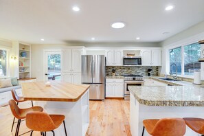 House (3 Bedrooms) | Interior