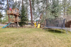 House (3 Bedrooms) | Interior - 3 Mi to Old Mill District: Family Retreat w/ Yard (Bend)