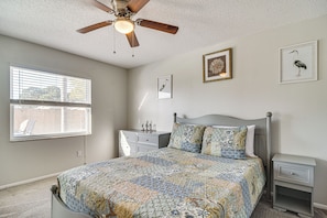 House (4 Bedrooms) | Interior - Pet-friendly Home w/ Pool & BBQ in Largo (Largo)